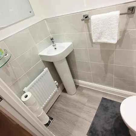 Luxury 4 Bed House With Gated Parking In The Heart Of Birmingham! Apartment Exterior photo