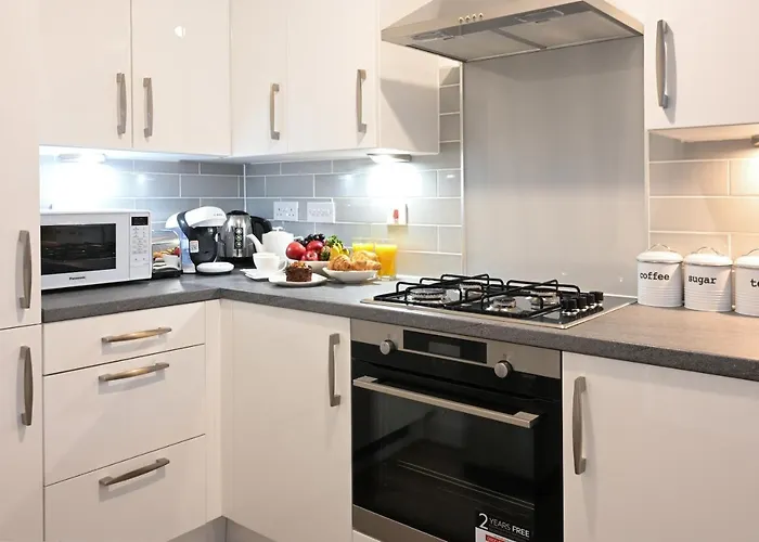 Luxury 4 Bed House With Gated Parking In The Heart Of Birmingham!