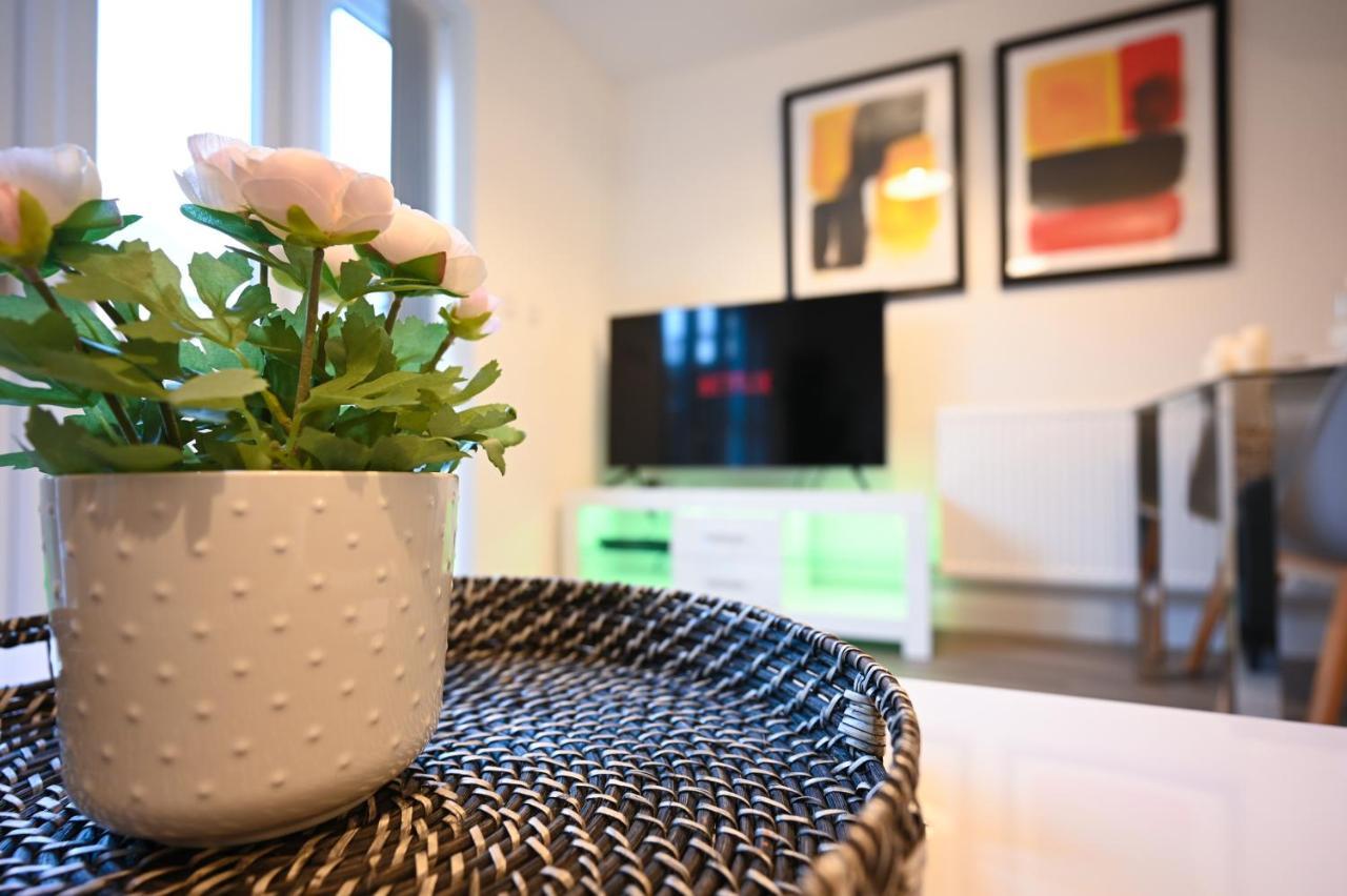 Luxury 4 Bed House With Gated Parking In The Heart Of Birmingham! * Birmingham