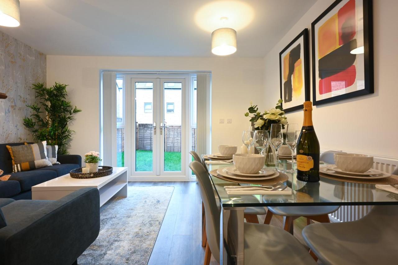 Apartment Luxury 4 Bed House With Gated Parking In The Heart Of Birmingham! Birmingham