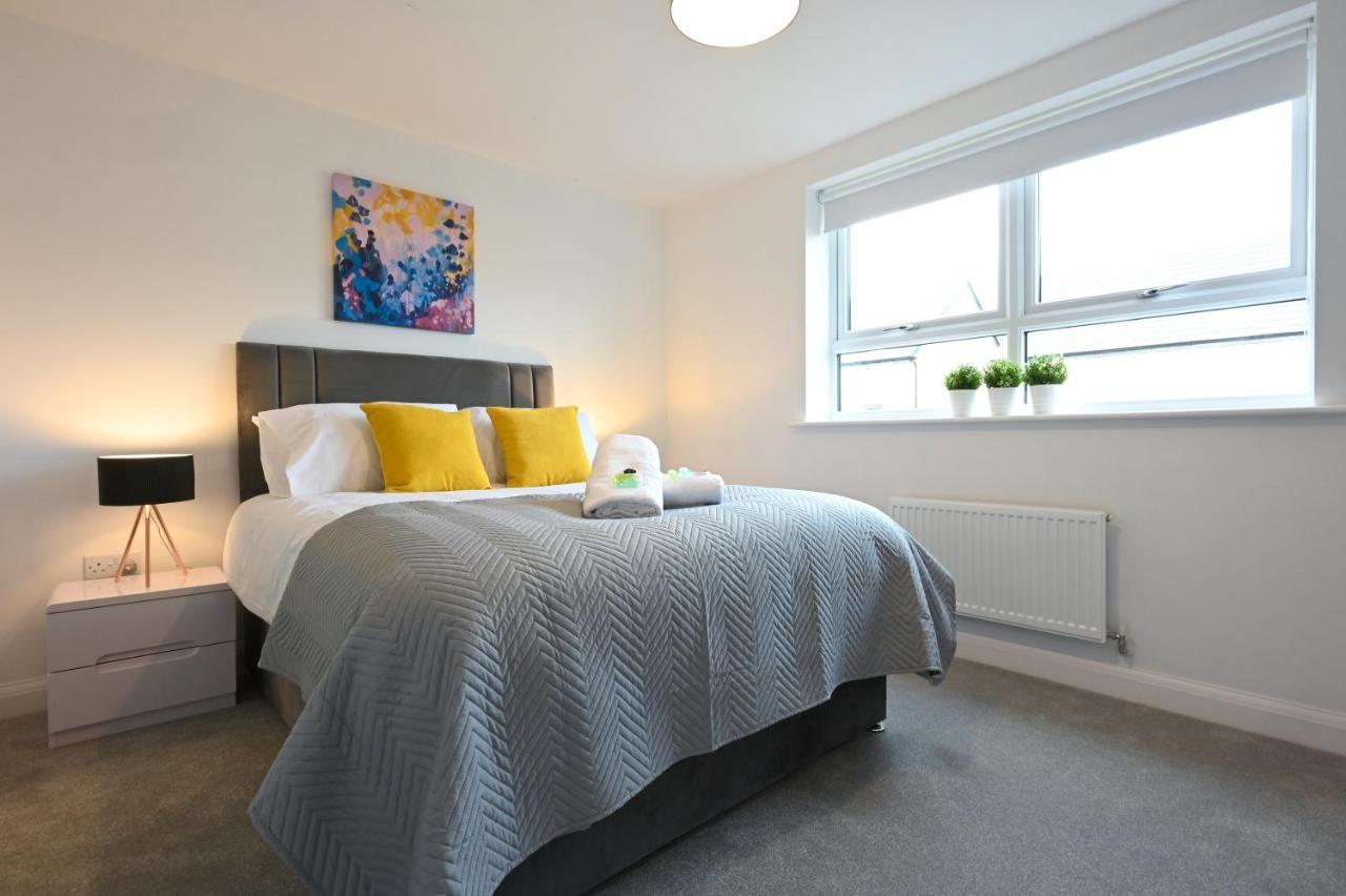 Apartment Luxury 4 Bed House With Gated Parking In The Heart Of Birmingham! Birmingham