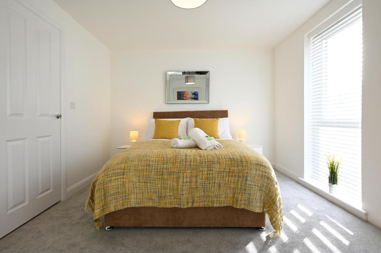 Luxury 4 Bed House With Gated Parking In The Heart Of Birmingham! Apartment Birmingham