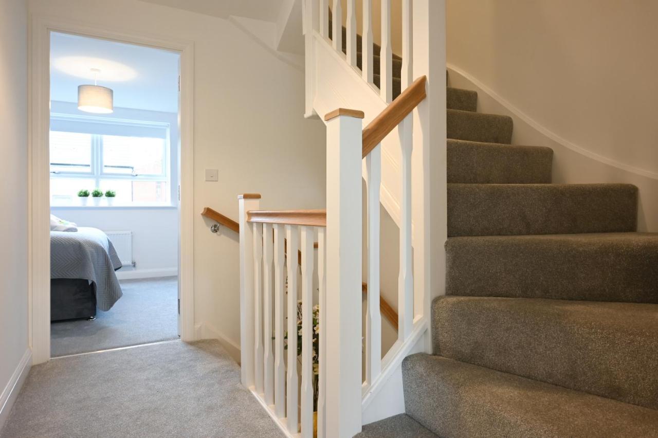 Luxury 4 Bed House With Gated Parking In The Heart Of Birmingham!