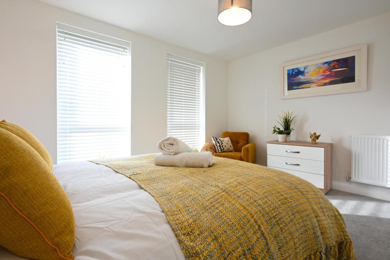 Luxury 4 Bed House With Gated Parking In The Heart Of Birmingham!