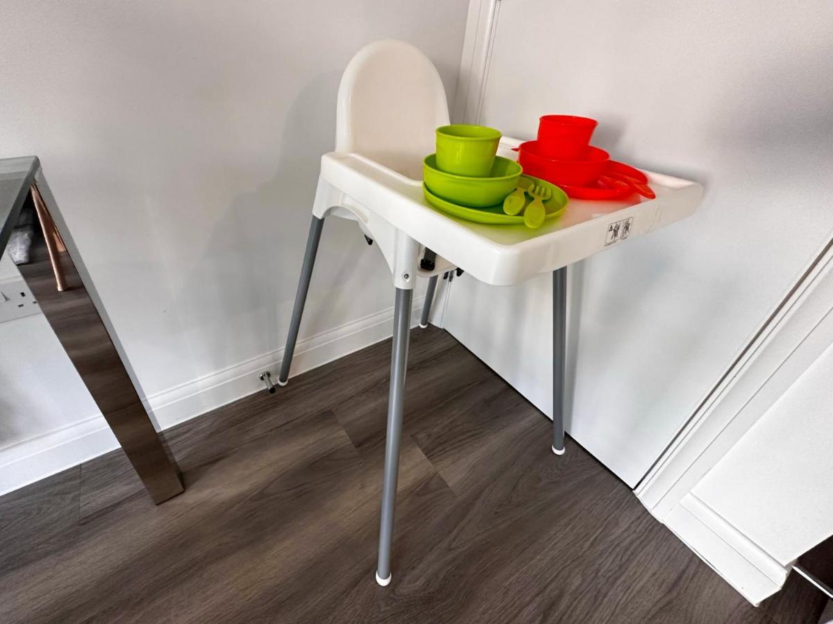 Apartment Luxury 4 Bed House With Gated Parking In The Heart Of Birmingham!